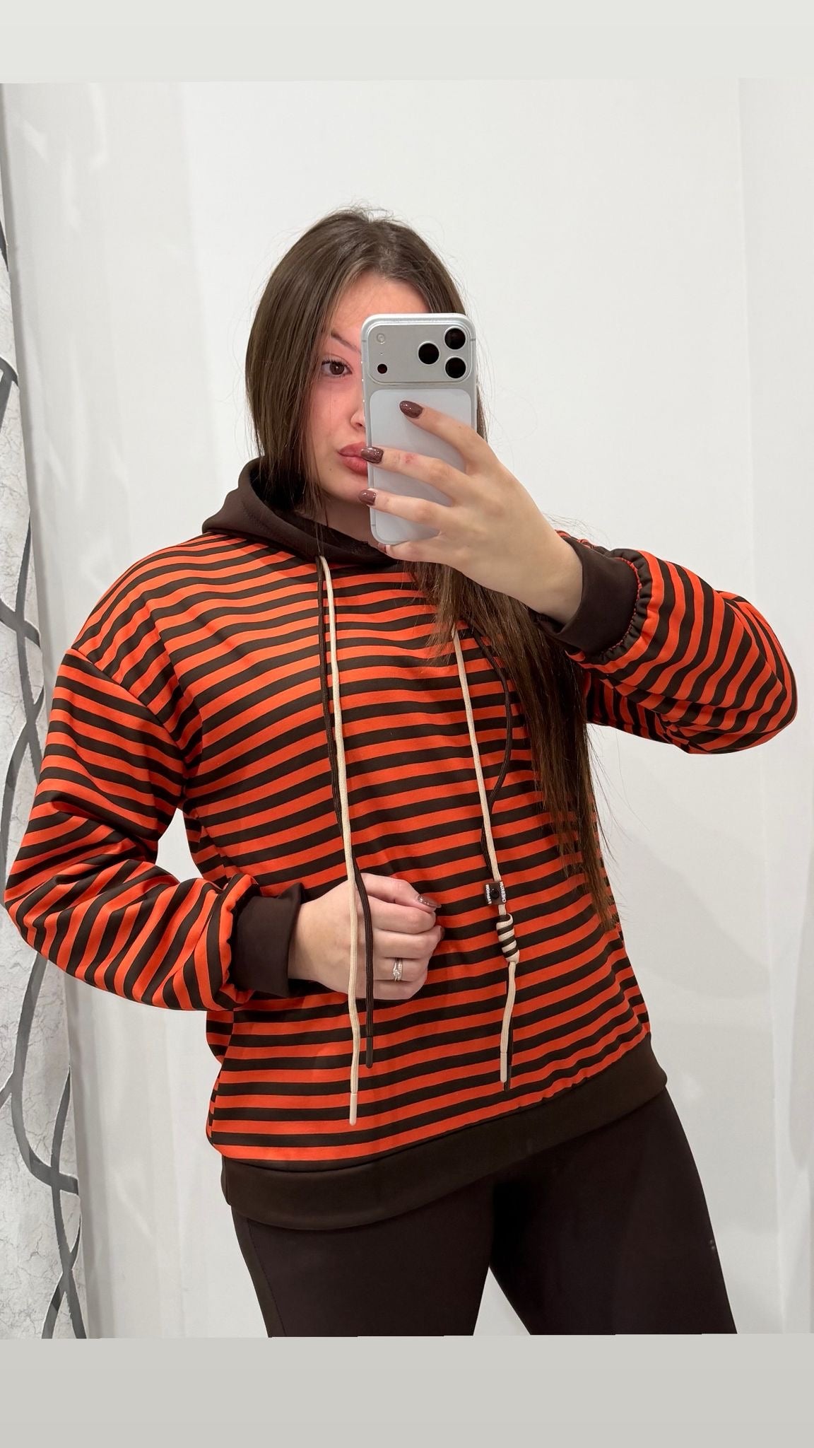 Felpa Trend a Righe con Cappuccio