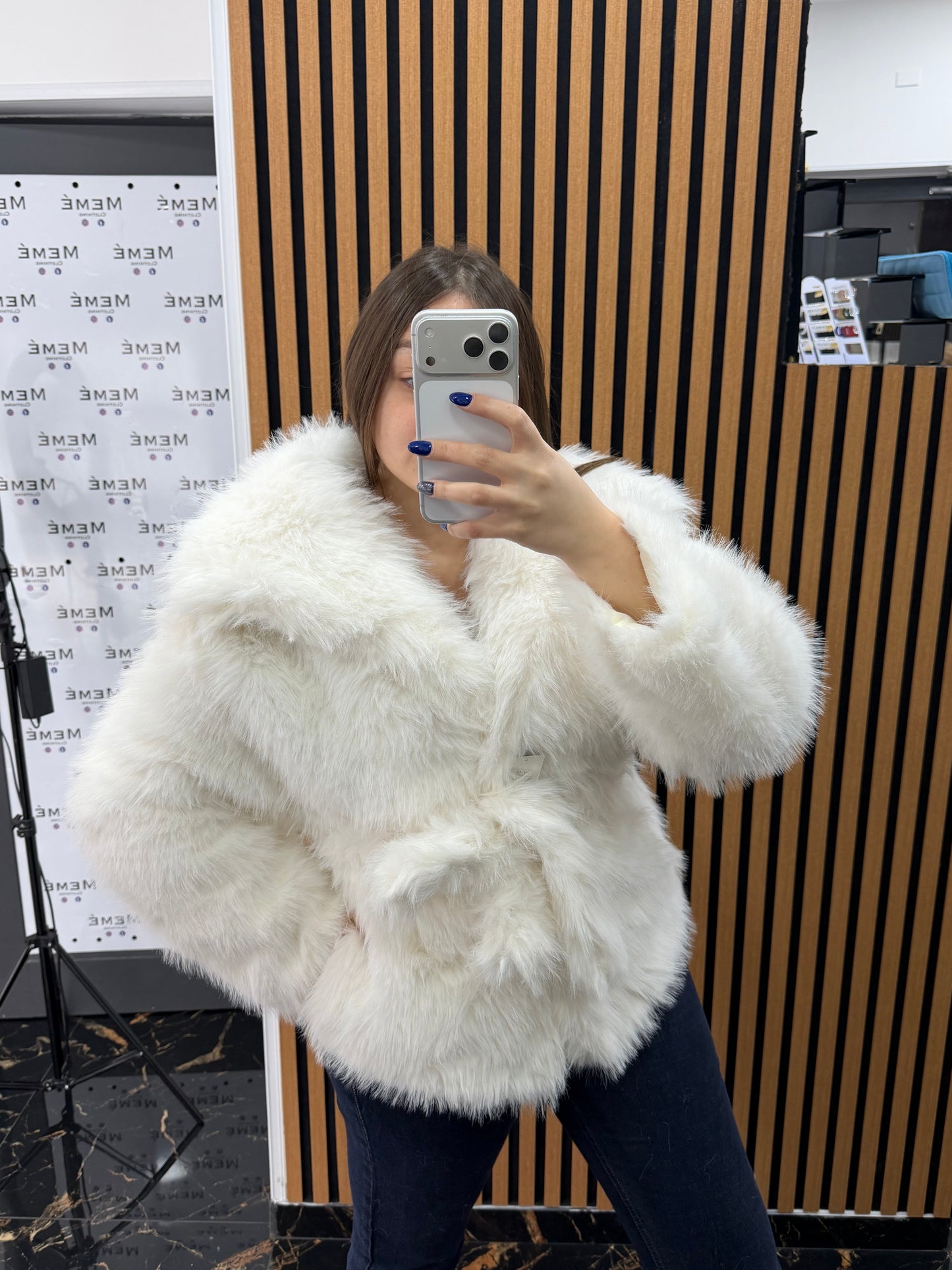 Ecopelliccia Swamy con collo ampio, super morbida