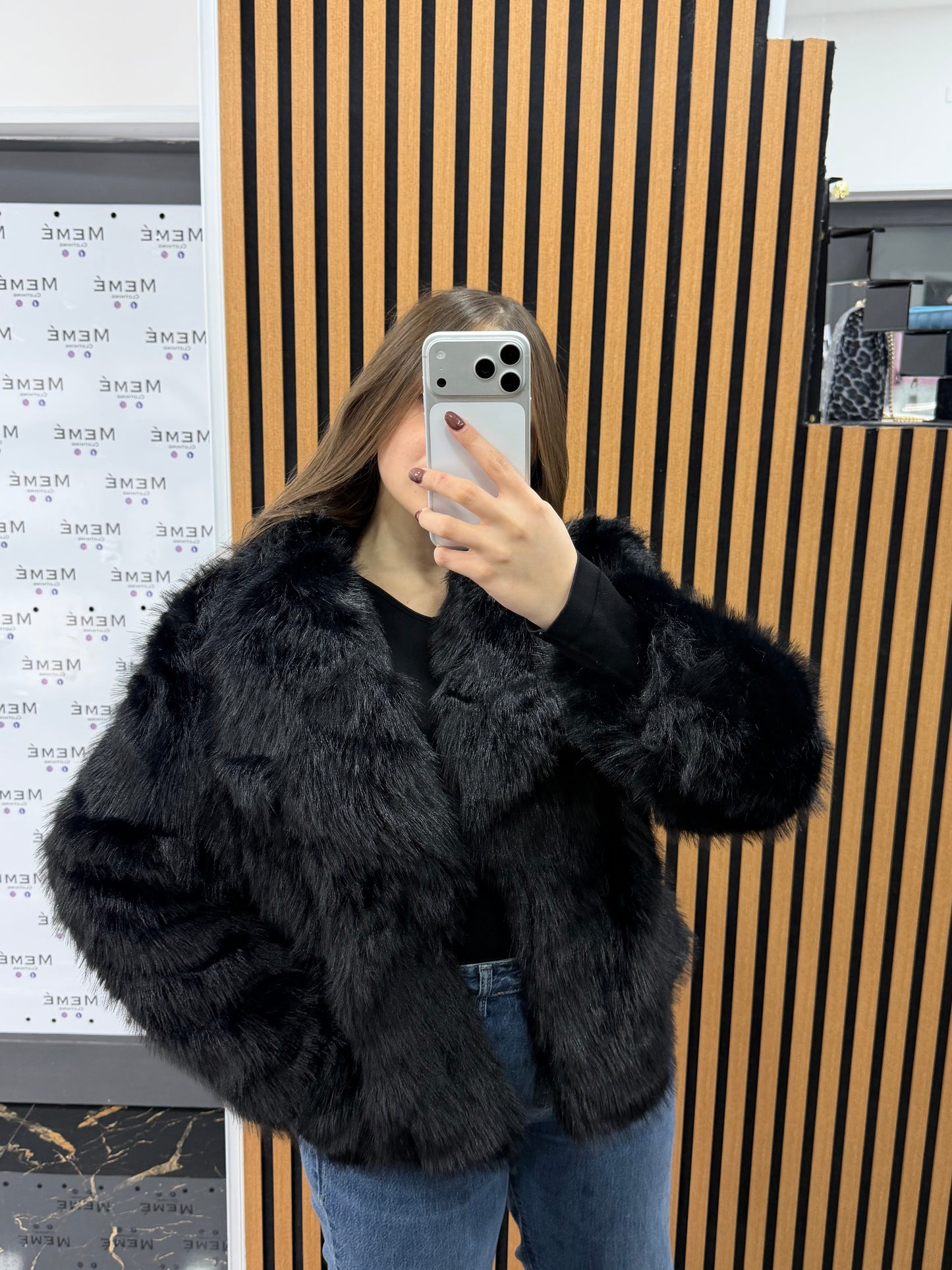 Eco Pelliccia Super Morbida Luxury Collo Ampio in varie colorazioni per Look Elegante e Comfortabile